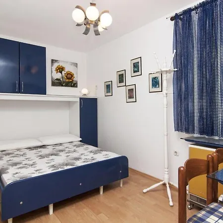 Fuer 4 Personen Ca 45 Qm In Valbandon, Istrien Istrische Riviera Apartman Valbandon