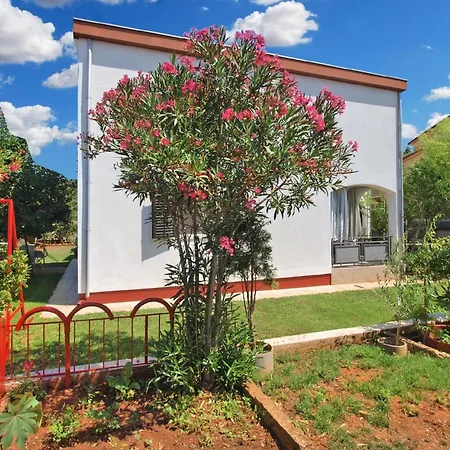 Fuer 4 Personen Ca 45 Qm In Valbandon, Istrien Istrische Riviera Apartman Valbandon